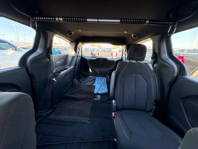 Used 2021 Ocean Blue Metallic Chrysler Touring image 27