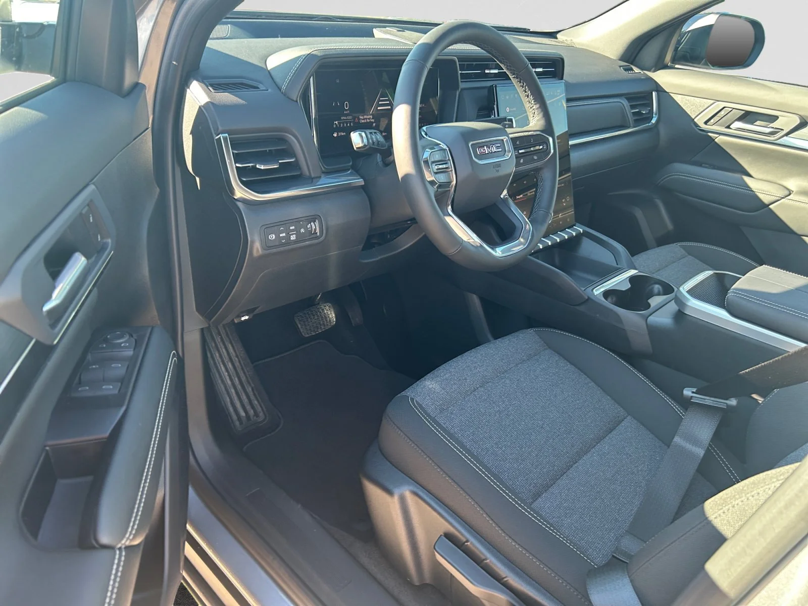New 2027 Sterling Metallic GMC AWD Elevation image 12