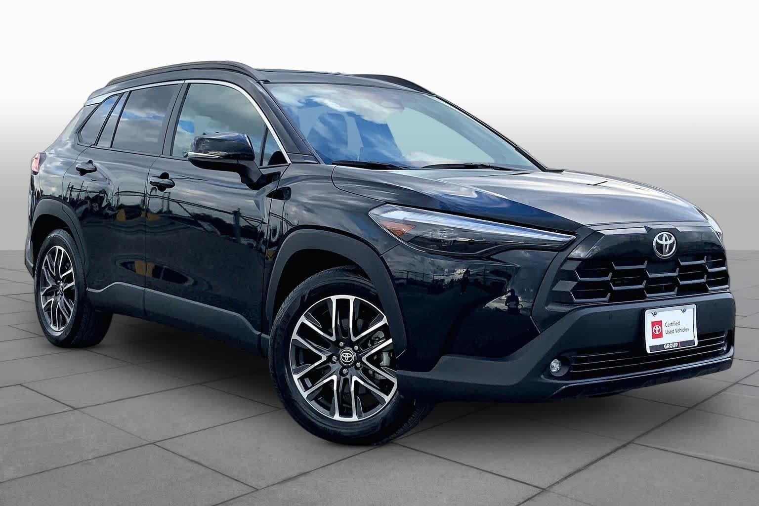 Used 2026 Jet Black Toyota XLE image 3