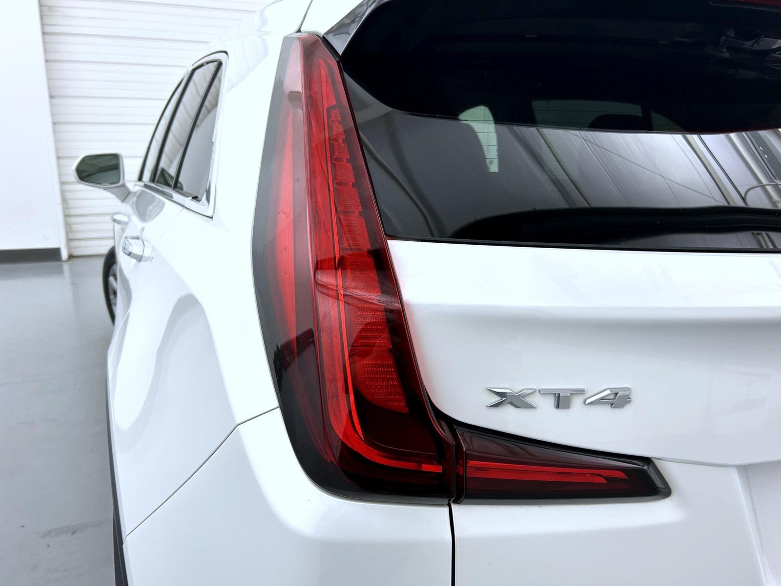 Used 2019 White Cadillac Premium Luxury image 12