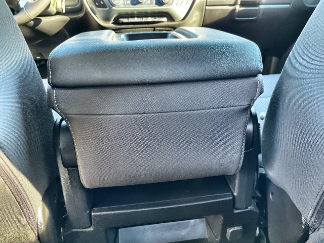 Used 2018 White Chevrolet LT image 30
