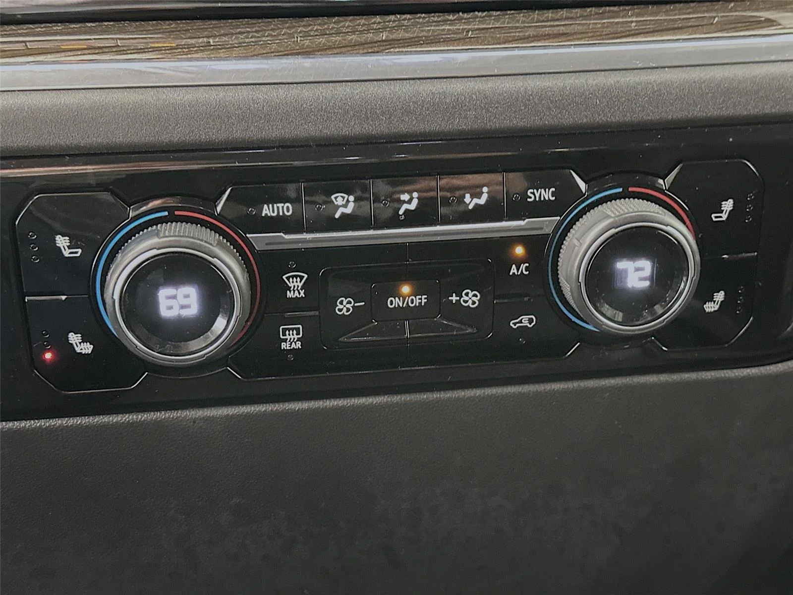 2023 Chevrolet Silverado 1500 RST - Photo 16