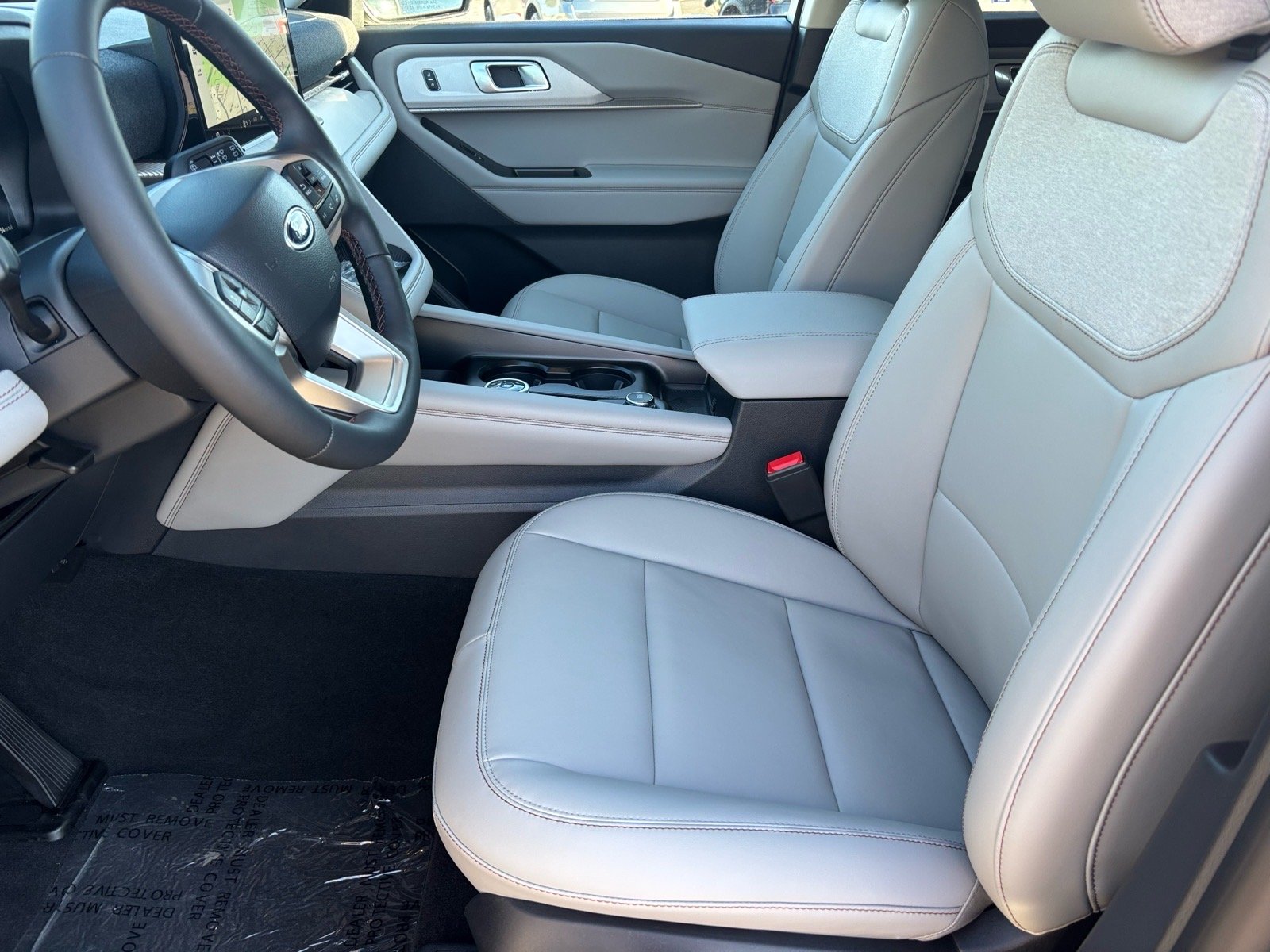 New 2026 Vapor Blue Metallic Ford Active image 9