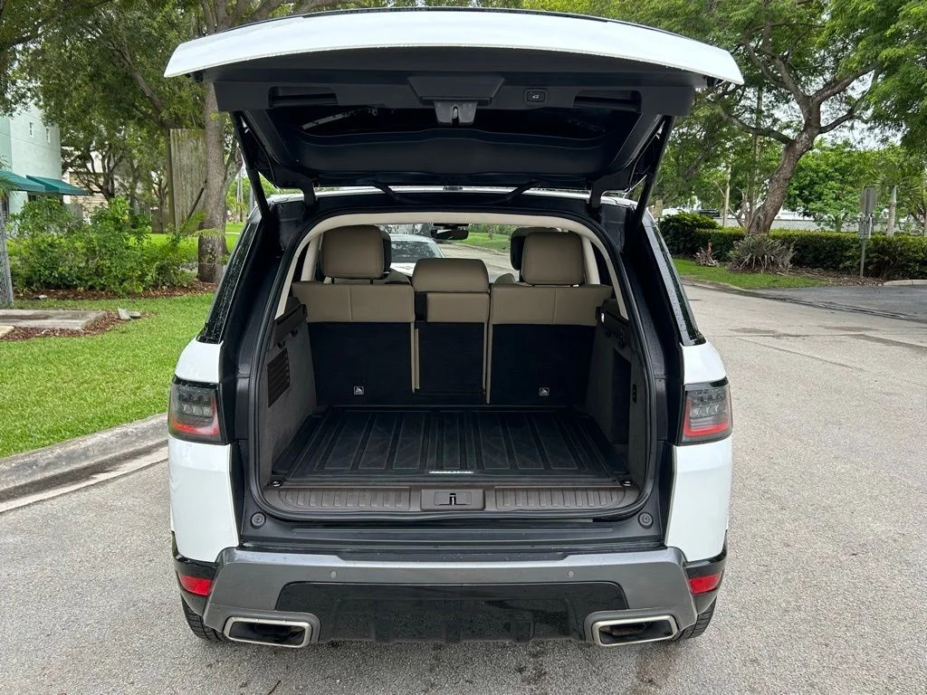 Used 2021 White Land Rover HSE Silver Edition image 39