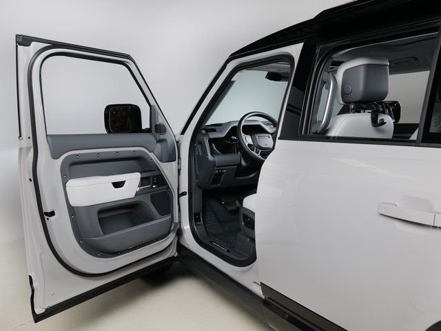 New 2026 Borasco Grey Land Rover X-Dynamic SE image 25