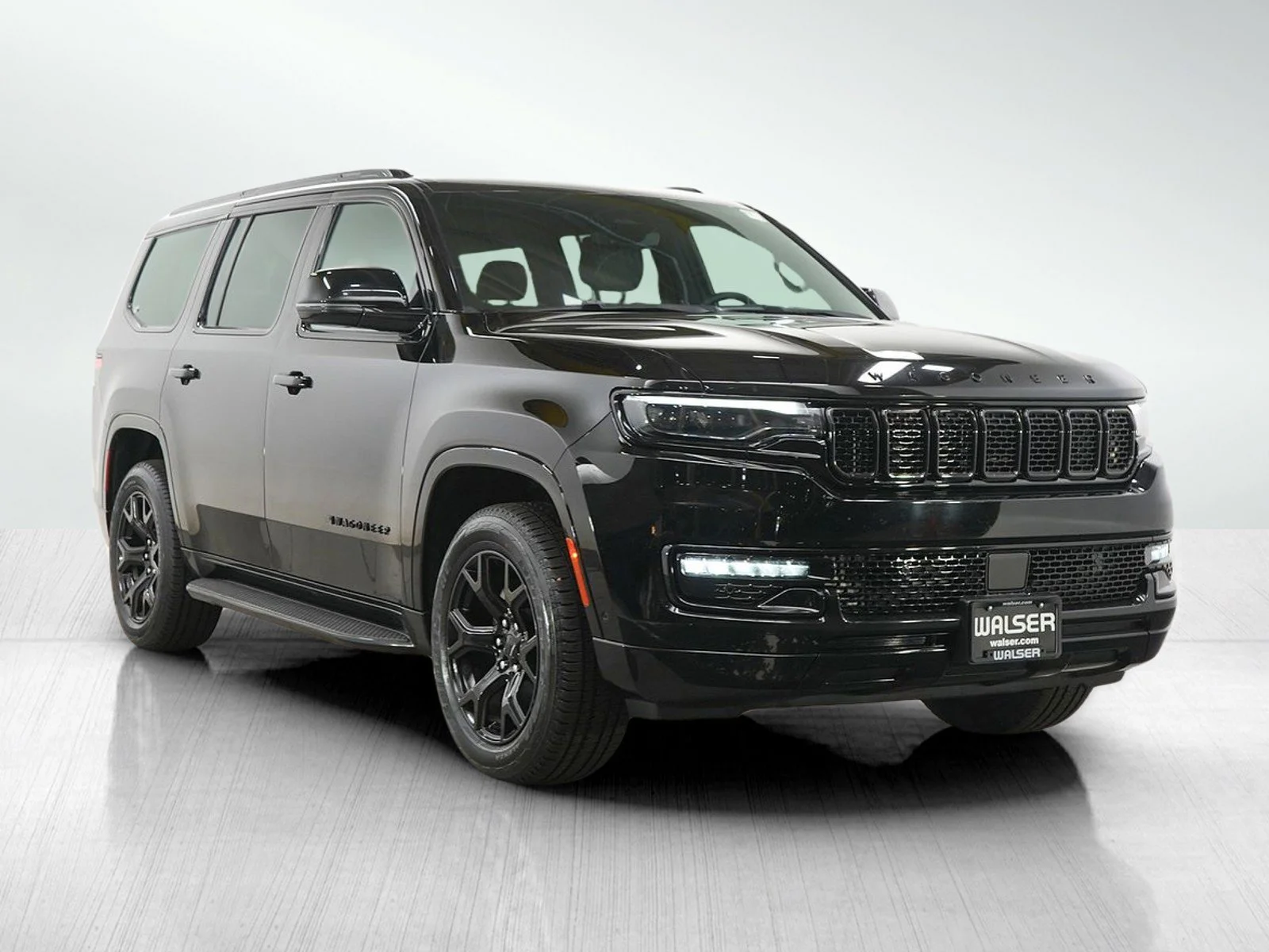 Used 2024 Diamond Black Crystal Pearlcoat Jeep Series II image 8