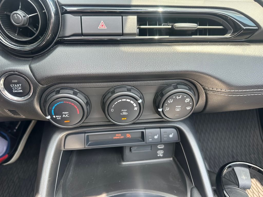 Used 2025 Blue Mazda Club image 28