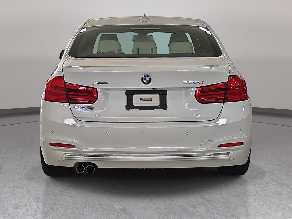 Used 2016 Mineral White Metallic BMW 328i xDrive image 8