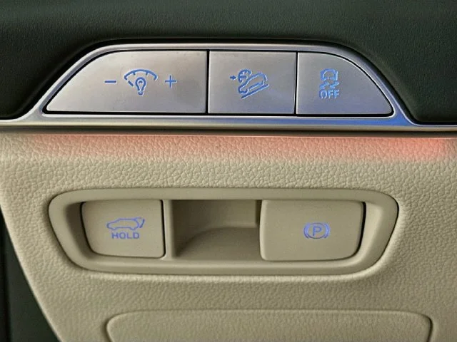 New 2027 Gray Genesis 2.5T Select image 22