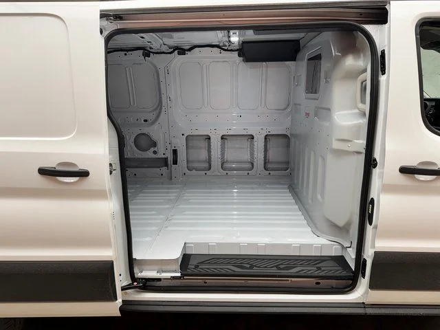 2025 Ford Transit Van Base - Photo 25