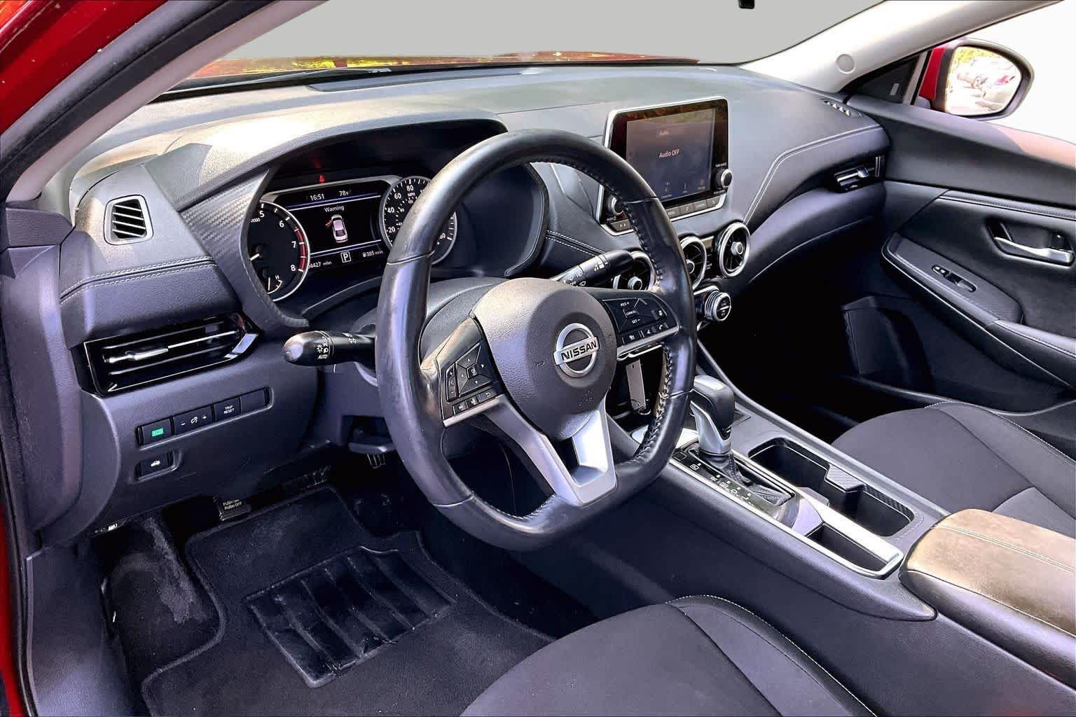 Used 2020 Scarlet Ember Tintcoat Nissan SV image 16