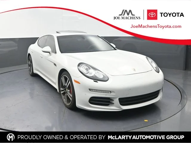 Used 2016  Porsche 4 image 1