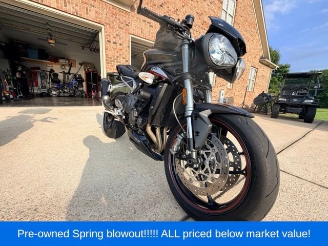 Used 2018 Black Triumph motorcycle image 3