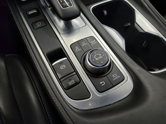 Used 2023 Silver INFINITI LUXE image 28