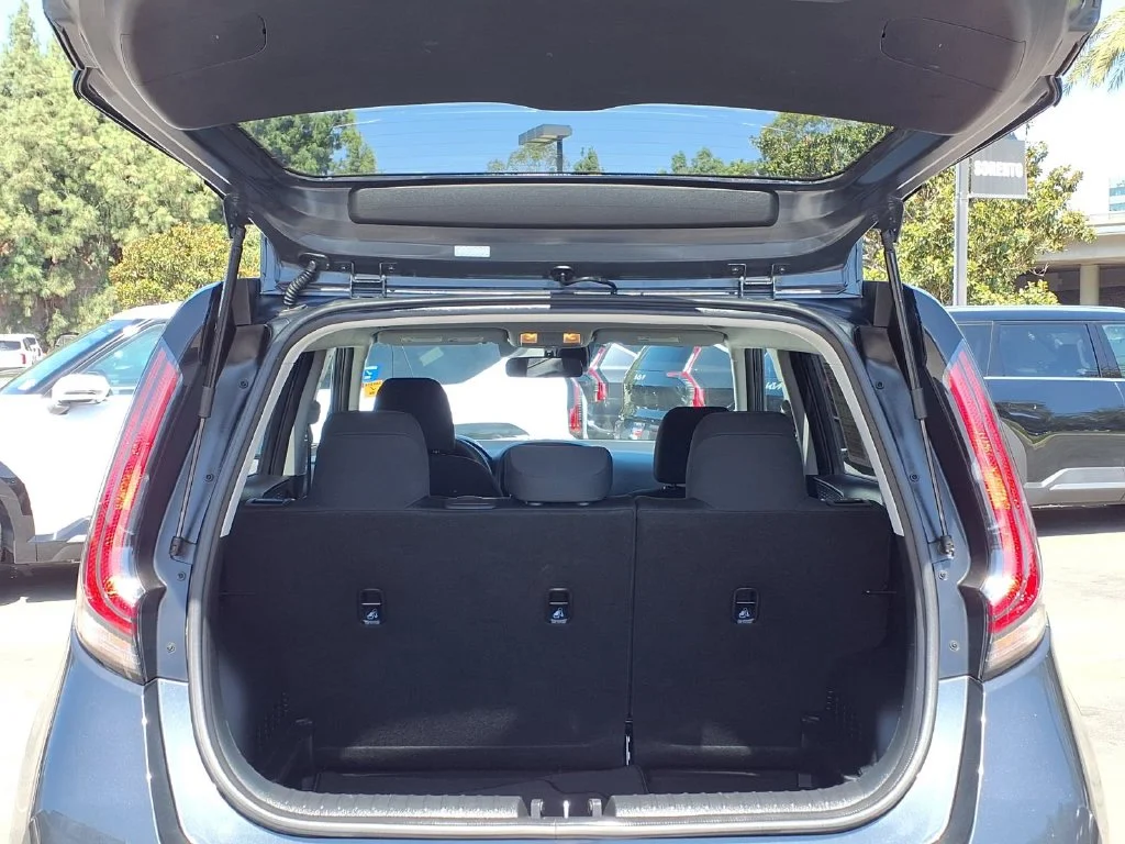 2025 Kia Soul LX - Photo 23