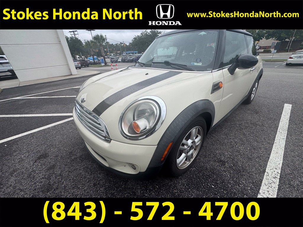 Used 2011 White MINI Base image 1