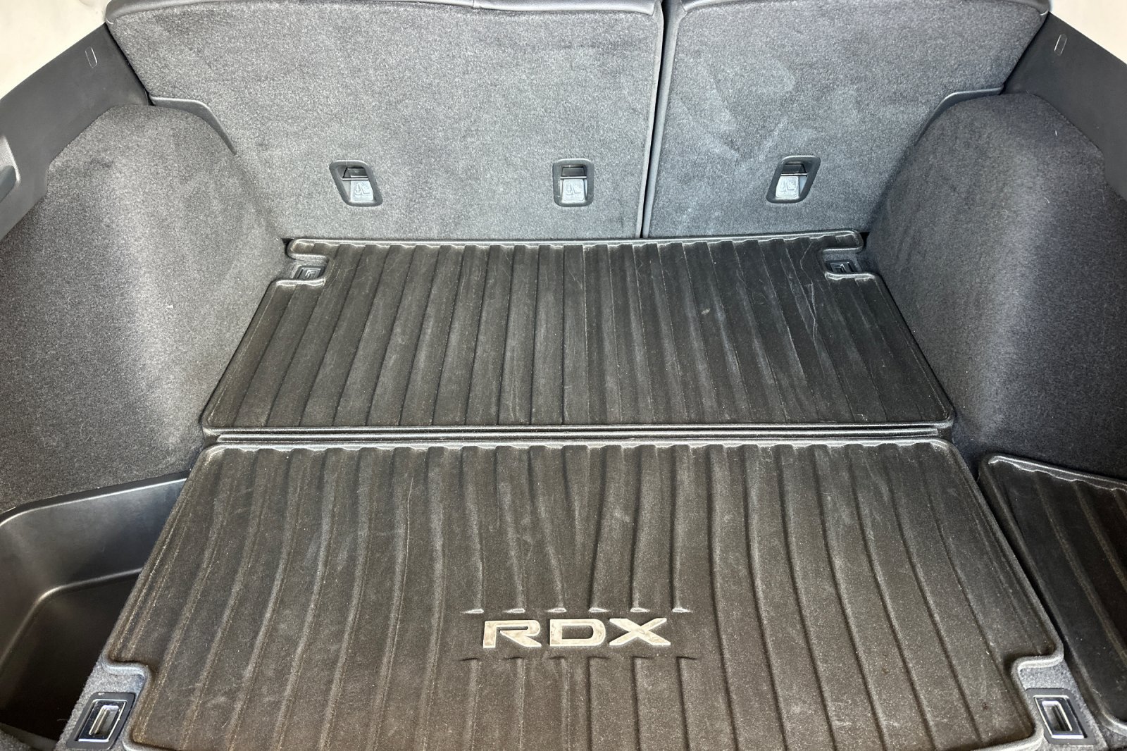 Used 2023  Acura Base image 15