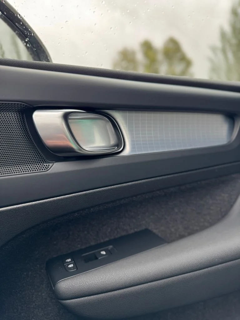 2024 Volvo XC40 Core - Photo 37