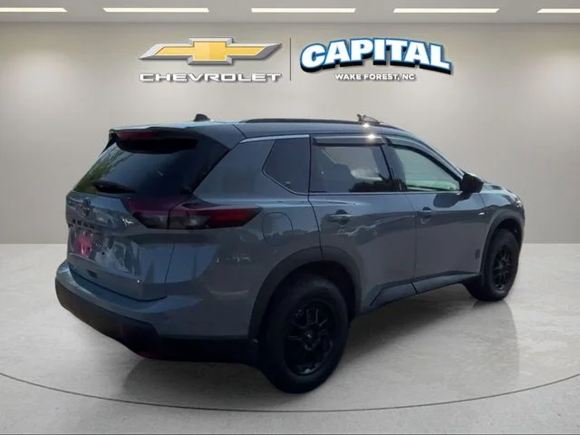 Used 2026 Gray Nissan Dark Armor image 5