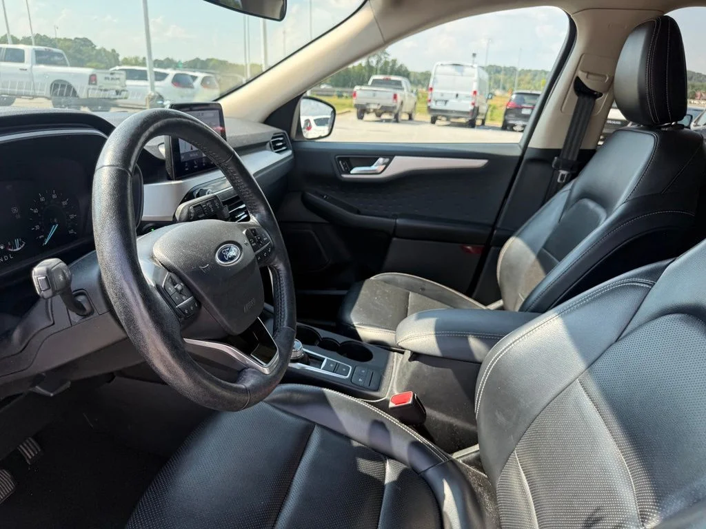 Used 2020 Silver Ford SEL image 4
