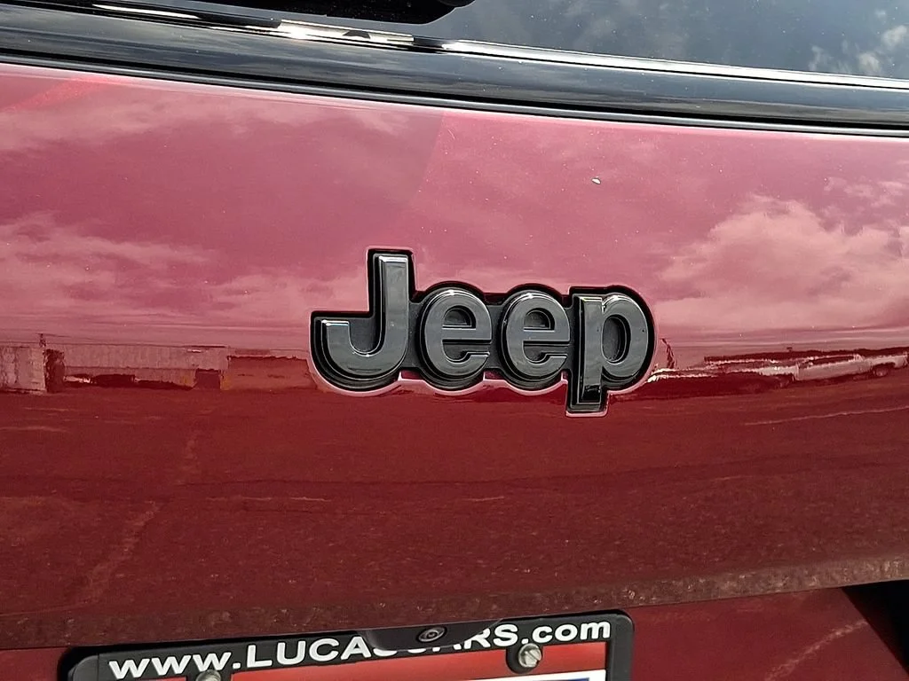 Used 2024 Red Jeep Altitude X 4x4 image 32
