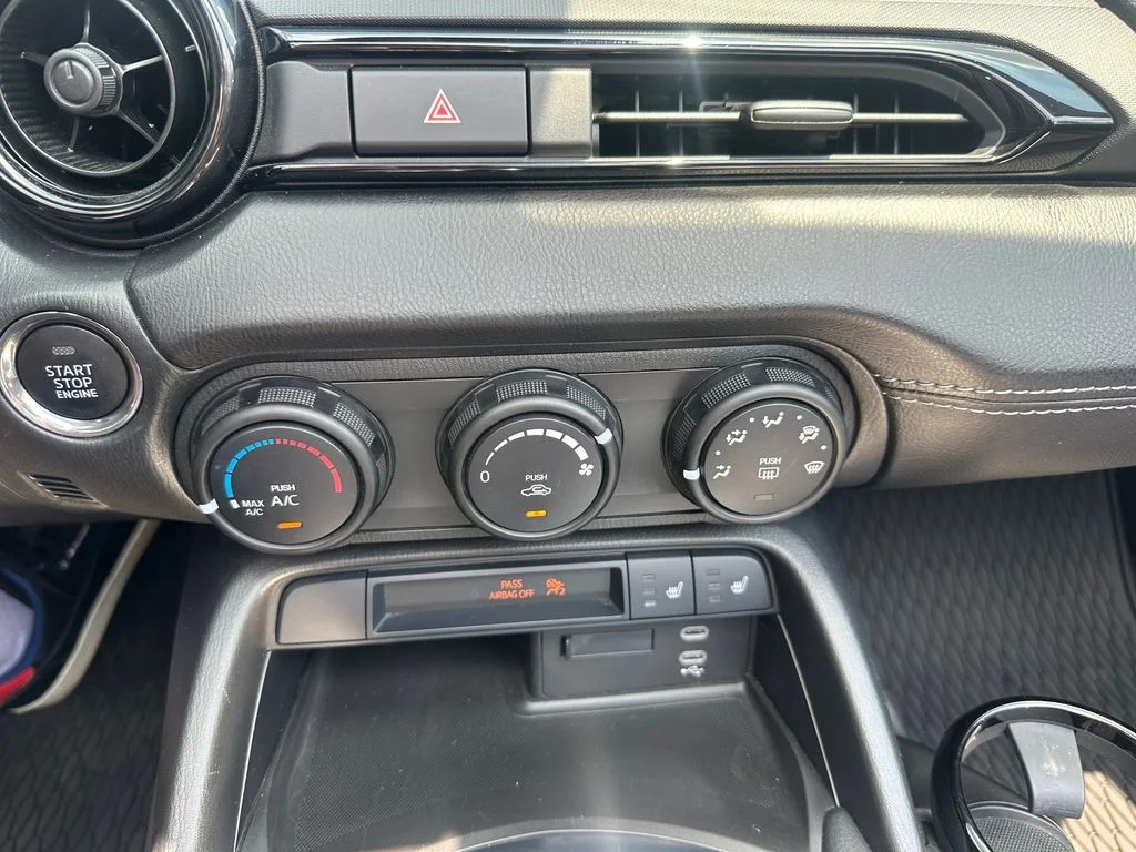 Used 2025 Blue Mazda Club image 28