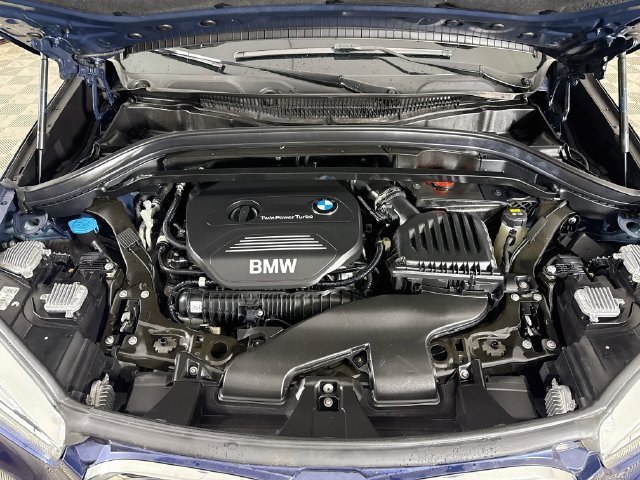 Used 2018 Blue Metallic BMW xDrive28i image 28