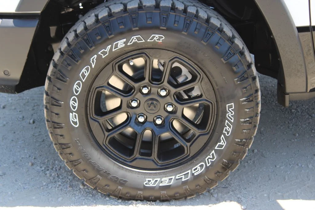 New 2026 Bright White Clear-Coat Exterior Paint Ram Rebel image 8
