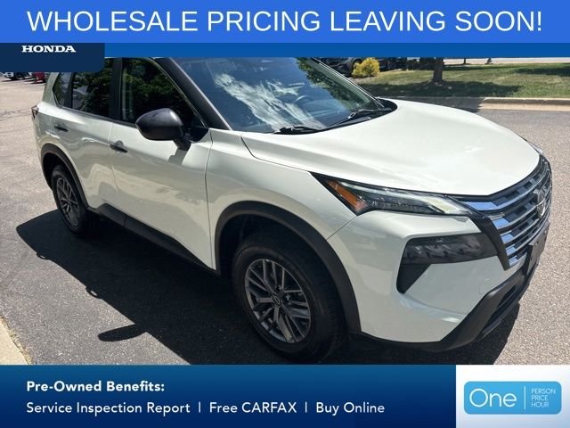 Used 2024 Glacier White Nissan S image 6