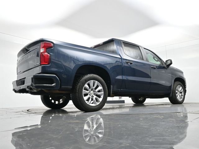 Used 2020 NORTHSKY BLUE METALLIC Chevrolet Custom image 15