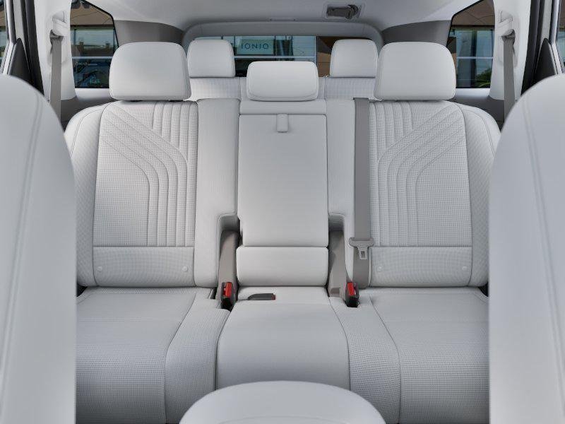 New 2026 White Hyundai SEL 8P image 52