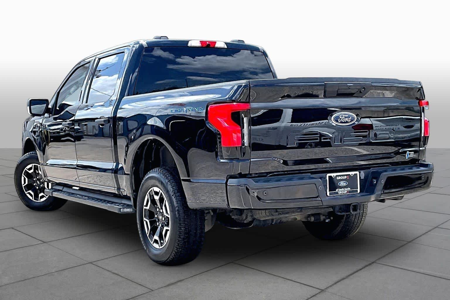 Used 2023 Agate Black Ford XLT image 11