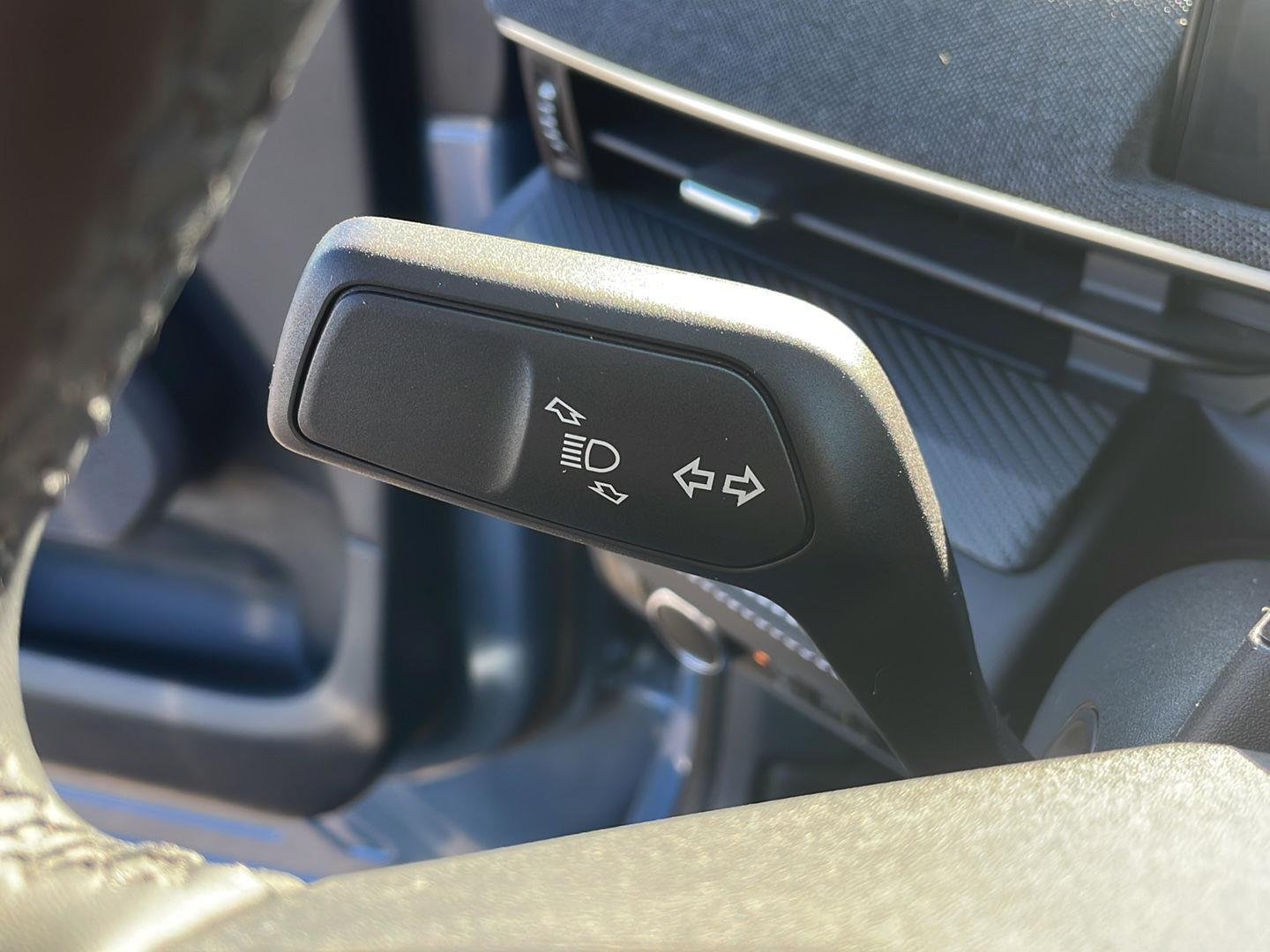 Used 2023 Vapor Blue Metallic Ford Premium image 18