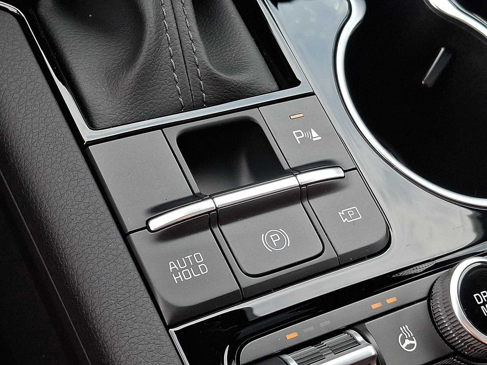 New 2026 Wolf Gray Kia GT-Line AWD image 11