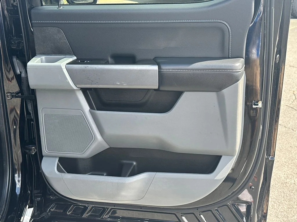 Used 2024 Black Ford XLT image 16