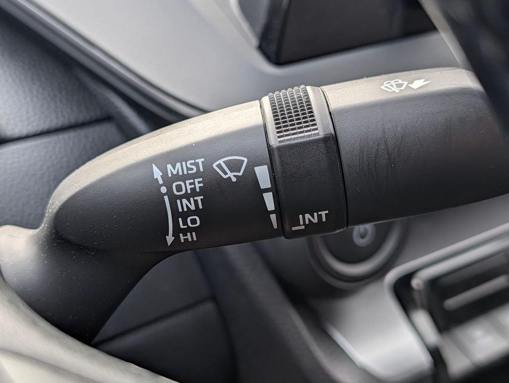 2024 Toyota Prius LE - Photo 29