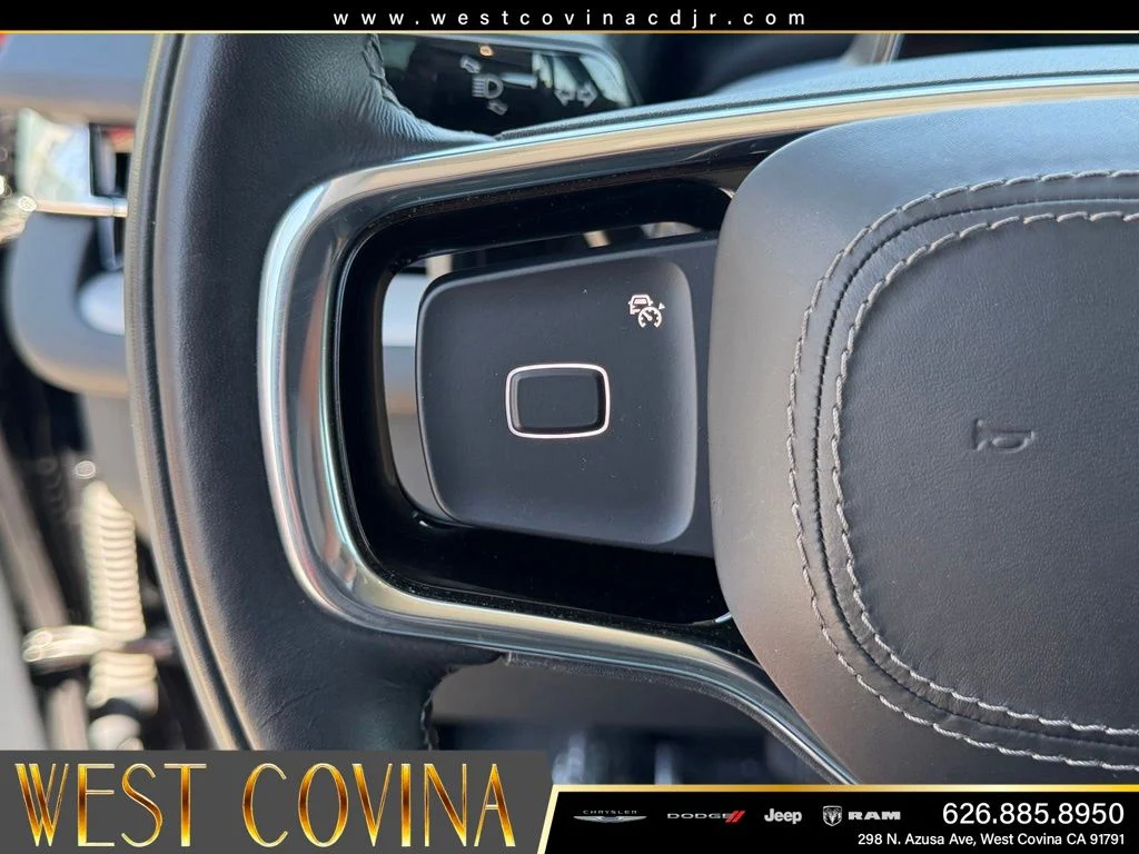 Used 2025 Black Lincoln Reserve image 23