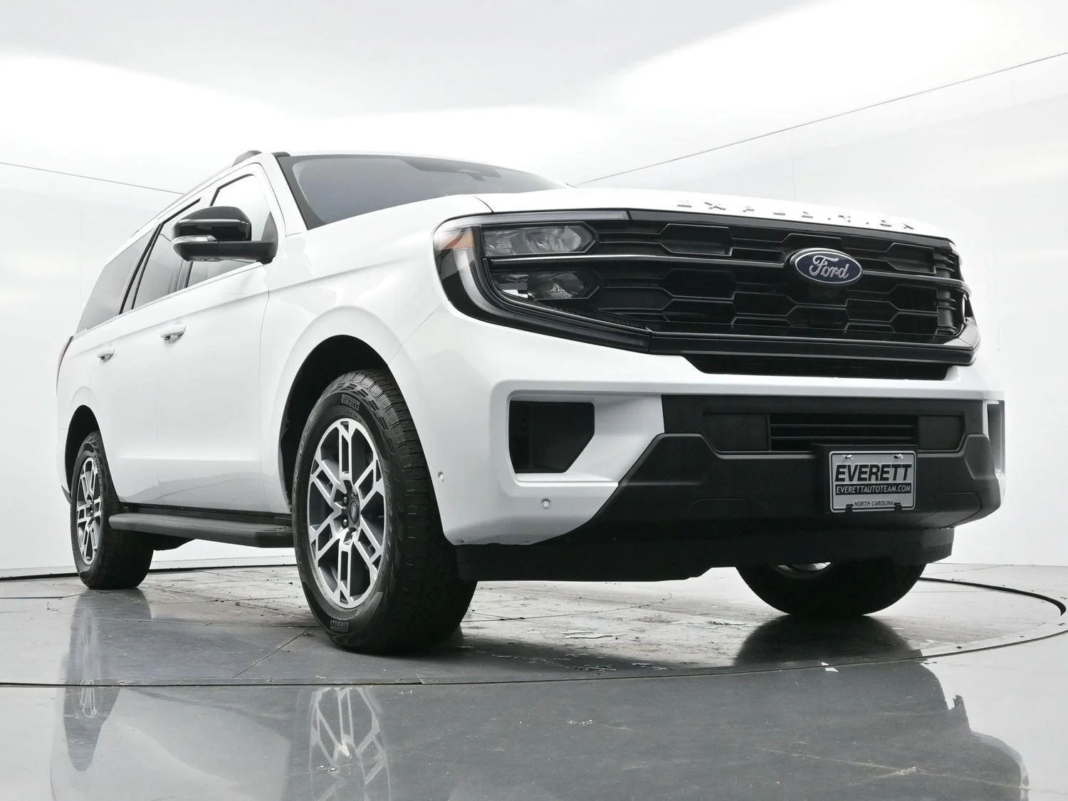 Used 2025 White Ford Active image 51