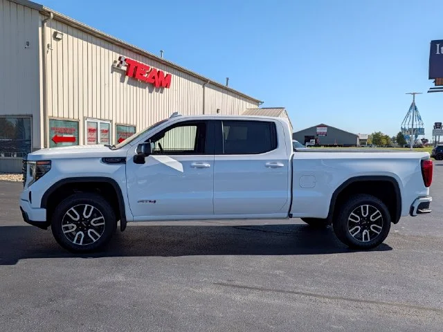 Used 2023 White GMC AT4 image 4