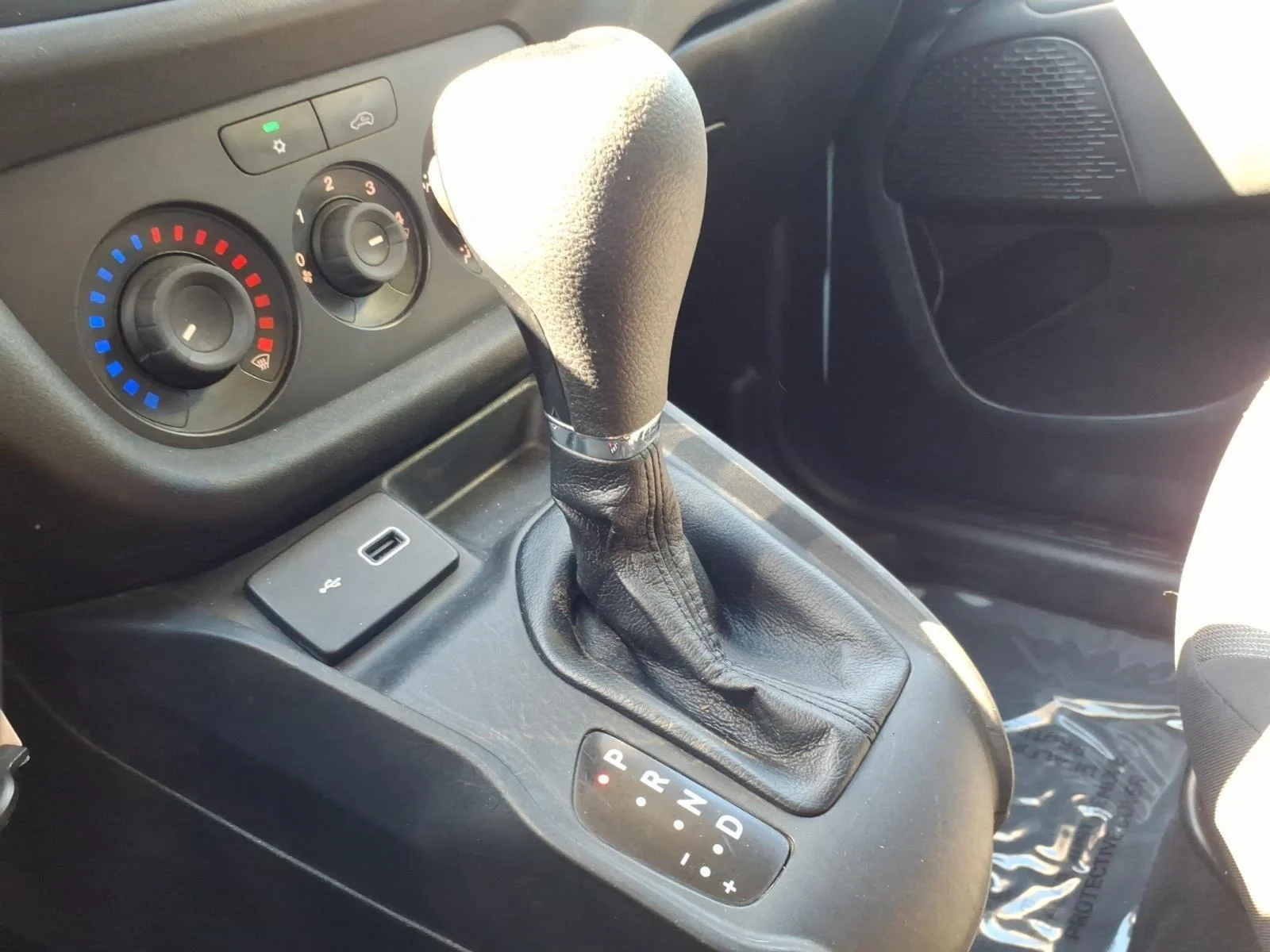 Used 2022 Bright White Ram Tradesman image 6