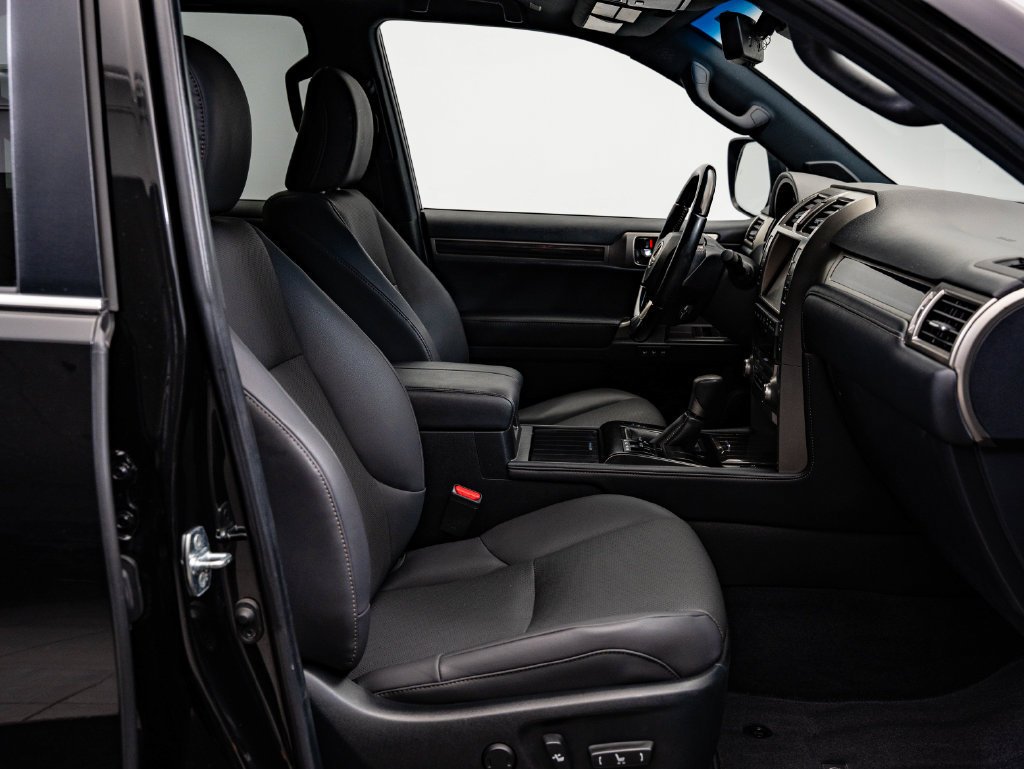 Used 2021 Black Lexus 460 image 24