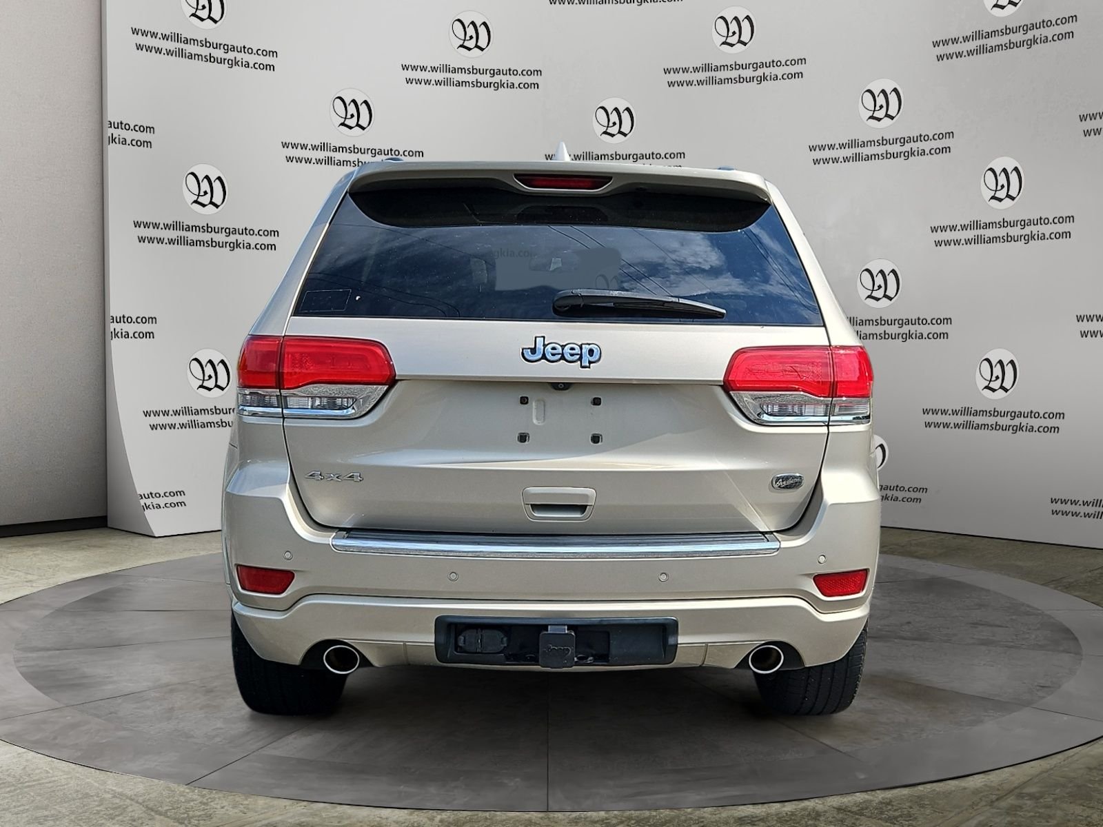 Used 2014 Gold Jeep Overland image 4