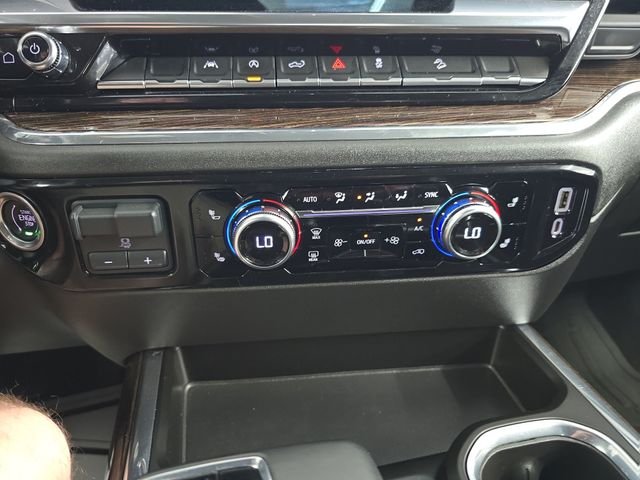 Used 2023 Silver GMC Elevation image 21