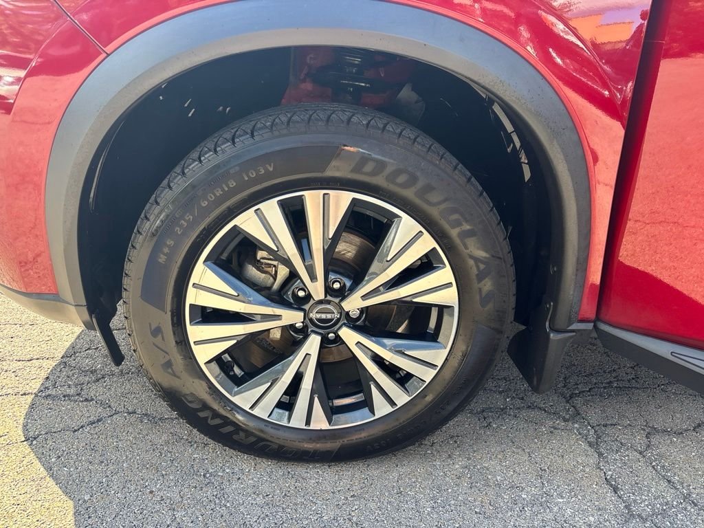 Used 2023 Red Nissan SV image 12