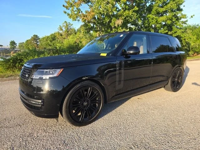 Certified Used 2024 Black Land Rover SE image 1