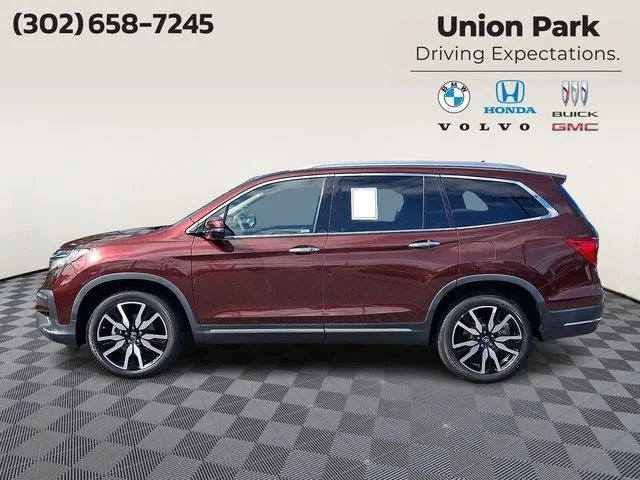 Used 2019 Deep Scarlet Pearl Honda Touring image 7