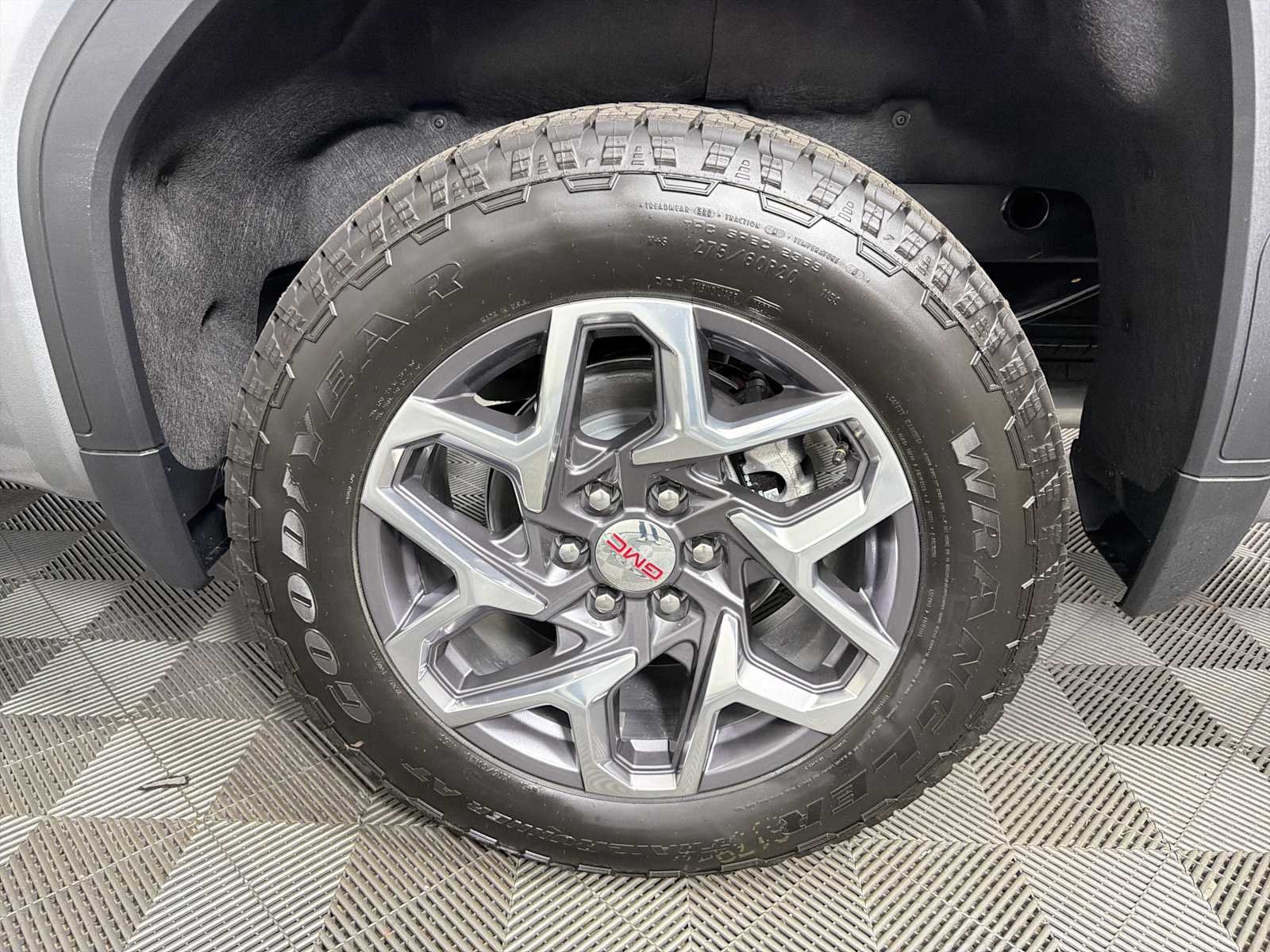 2026 GMC Sierra 1500 SLT - Photo 17