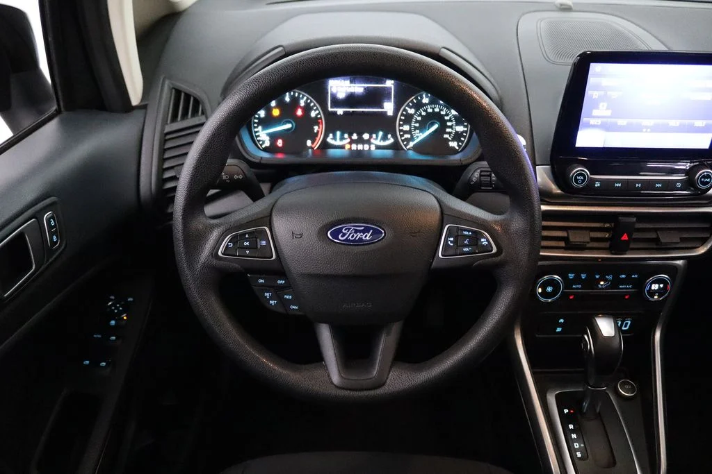 Used 2021 Black Ford SE image 16