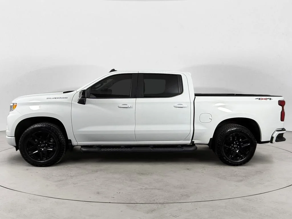 Used 2023 Summit White Chevrolet RST image 2