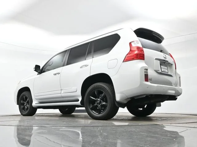 Used 2013 Starfire Pearl Lexus 5DR SUV 4WD image 13